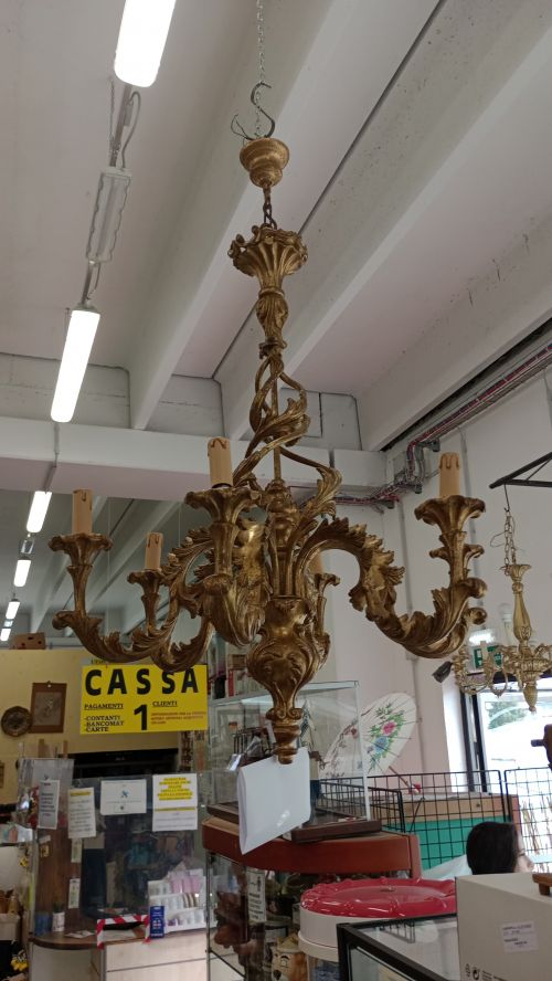 Lampadario dorato 