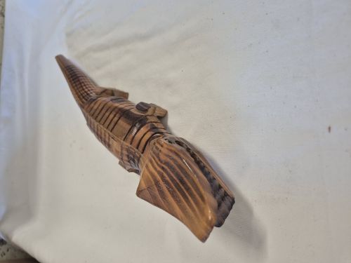  Coccodrillo in legno