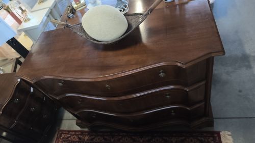 CASSETTIERA MARRONE IN STILE PROVENZALE 