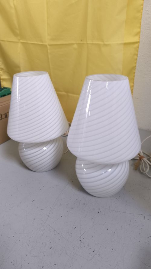 COPPIA DI LAMPADE IN VETRO BIANCO 