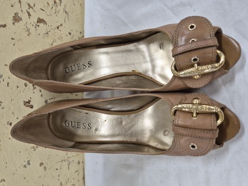  Scarpe beige Guess n 40 (spel. interno)
