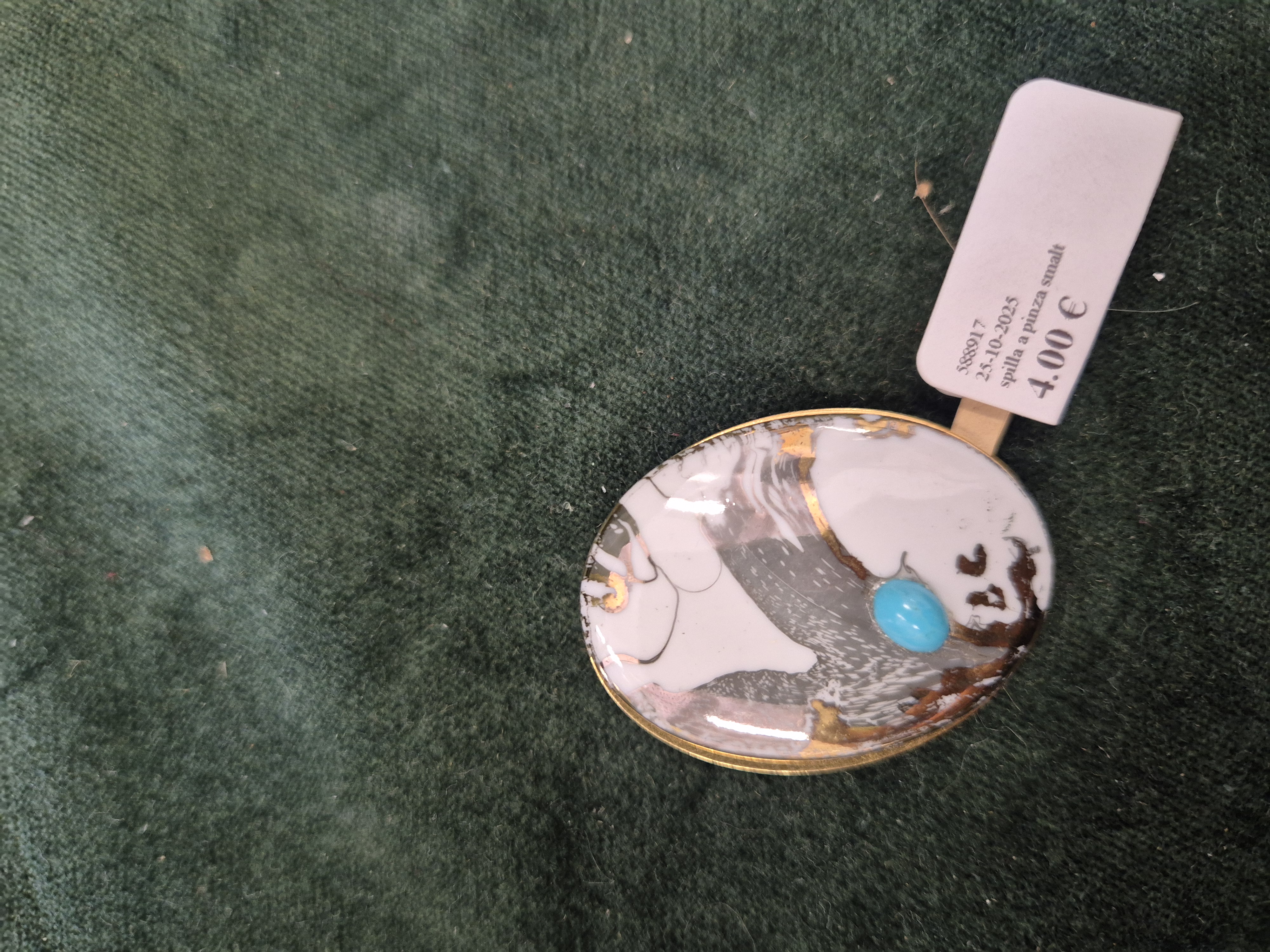 spilla a pinza smaltata