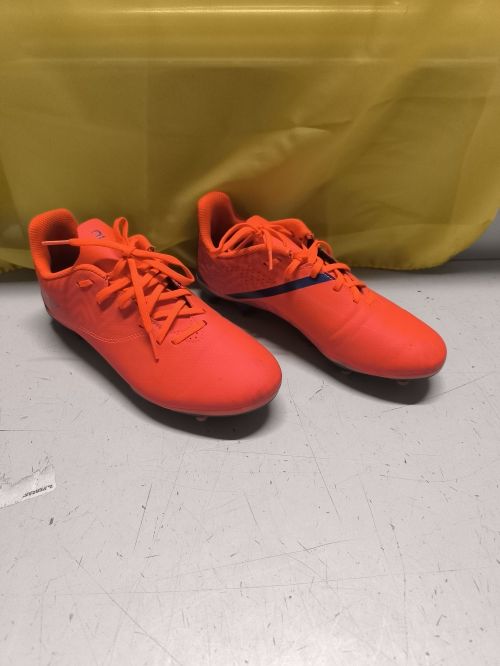  Scarpe da calcio kipsta numero 37 e mezzo