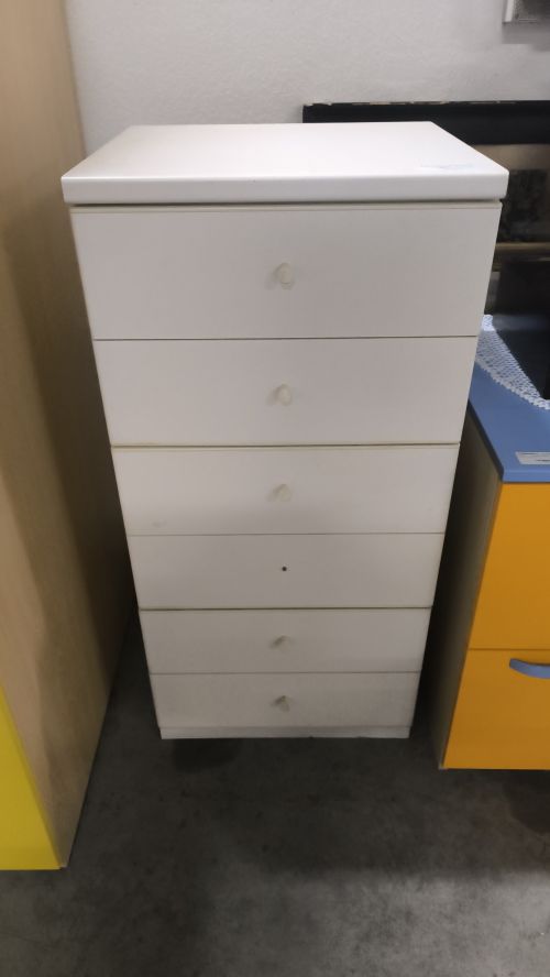 CASSETTIERA BIANCA manca un pomello