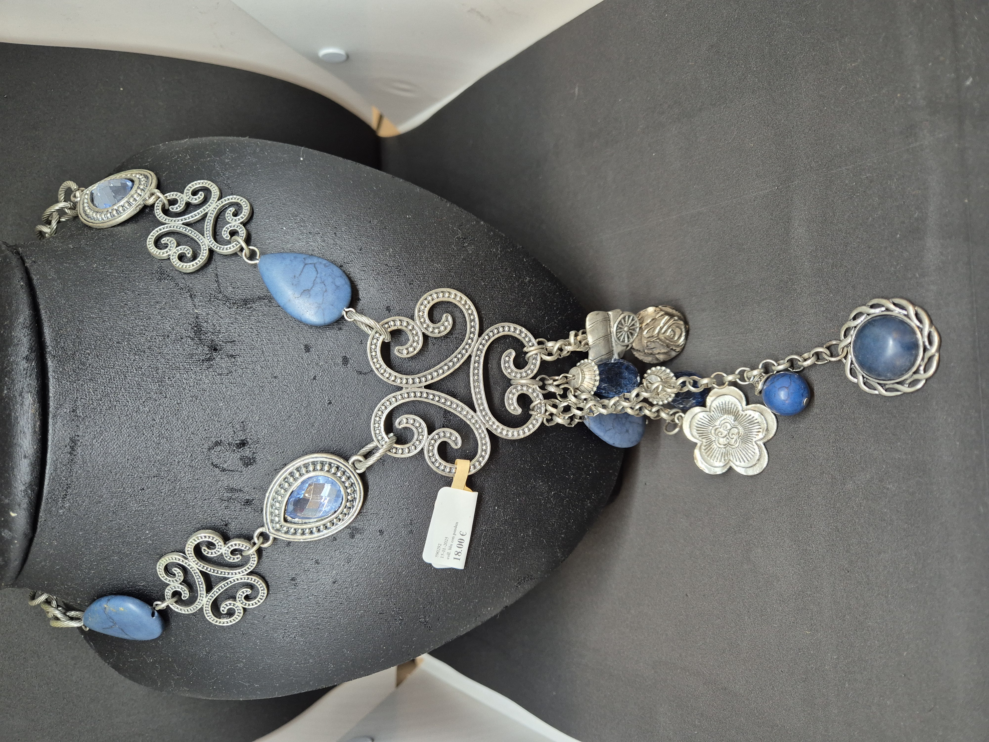 coll. blu con pendenti