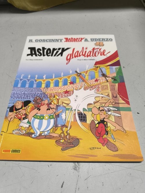  Asterix gladiatore