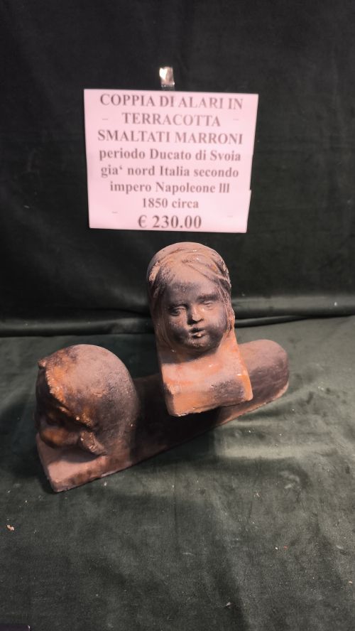 COPPIA DI ALARI IN TERRACOTTA SMALTATI MARRONI periodo Ducato di Svoia gia&lsquo; nord Italia secondo impero Napoleone lll 1850 circa 