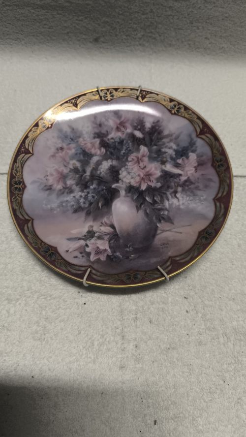 Piatto da appendere disegno floreale