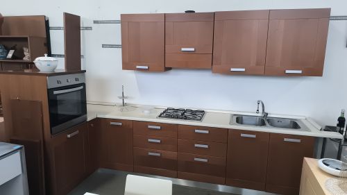 CUCINA ANGOLARE COMPLETA DI ELETTRODOMESTICI