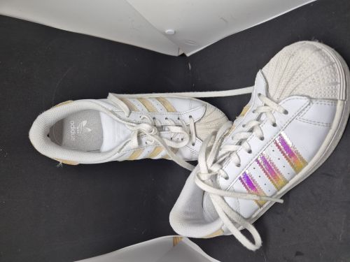  Scarpe Adidas numero