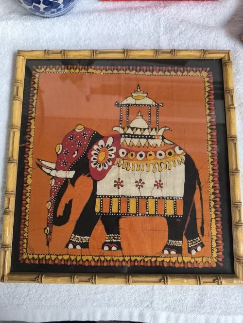  Cornice in bambù con disegno su stoffa elefante