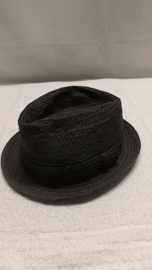  Cappello verde fabbrica corti