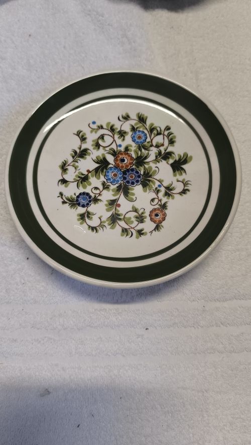  Quattro piattini Verdi bordo floreale