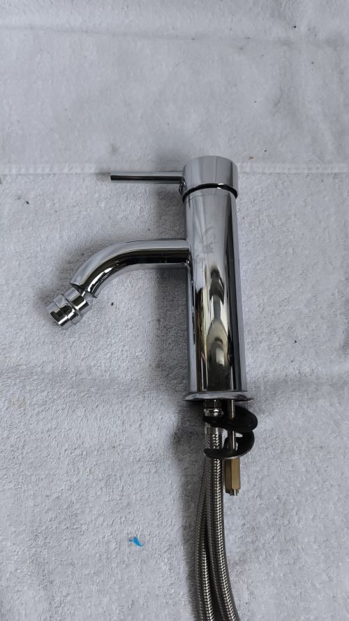  Rubinetto in acciaio