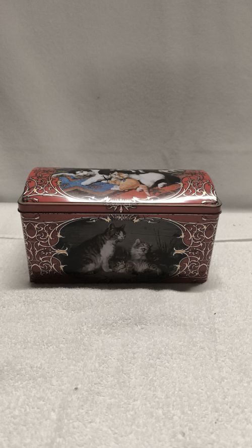  Scatole in latta con imm