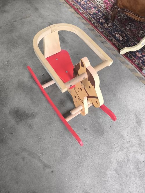  Cavallo dondolo in legno