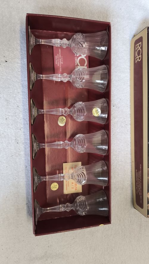  Sei bicchieri da liquore piccoli in cristallo