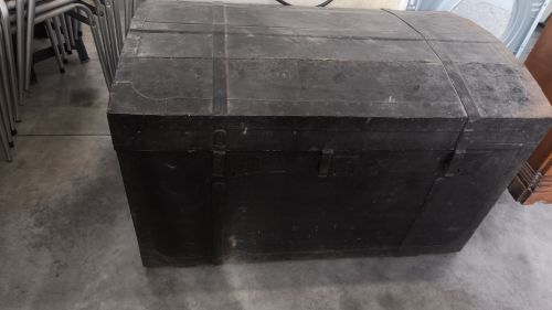 BAULE IN LEGNO