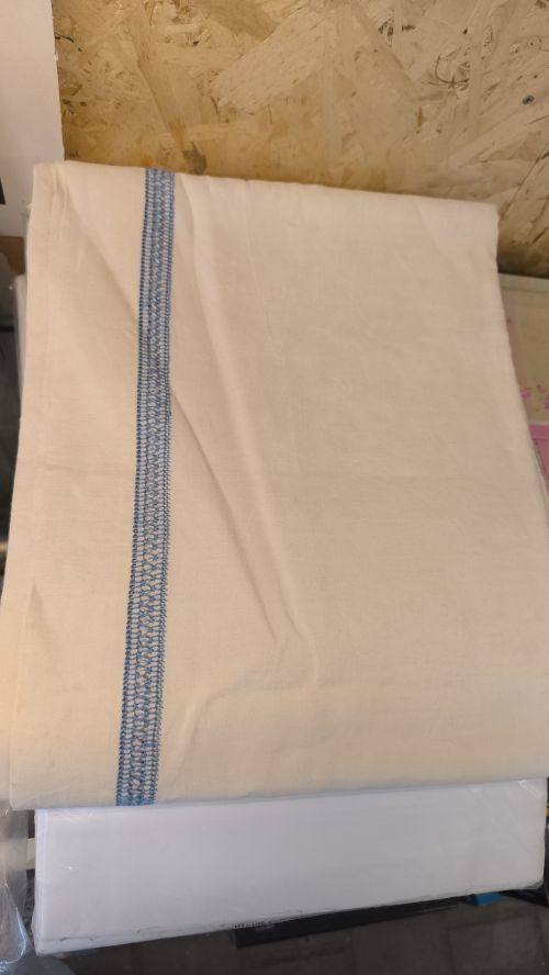 Lenzuolo matrimoniale bianco ricamo azzurro con due federe