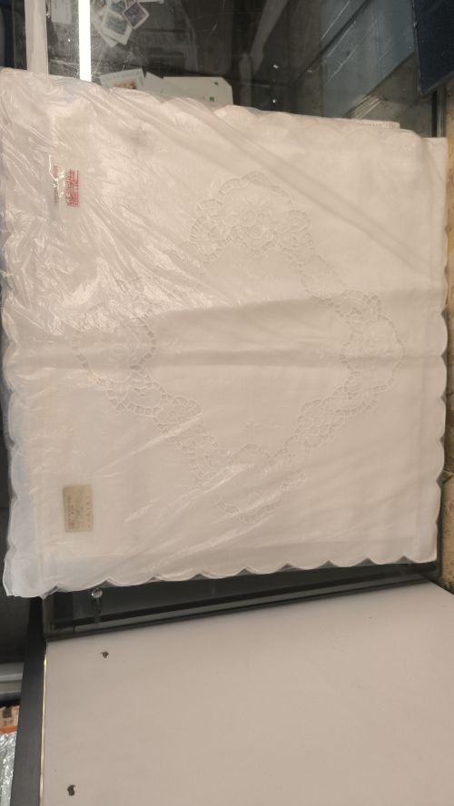 Coppia di Copri cuscino bianco ricamato 52 * 52