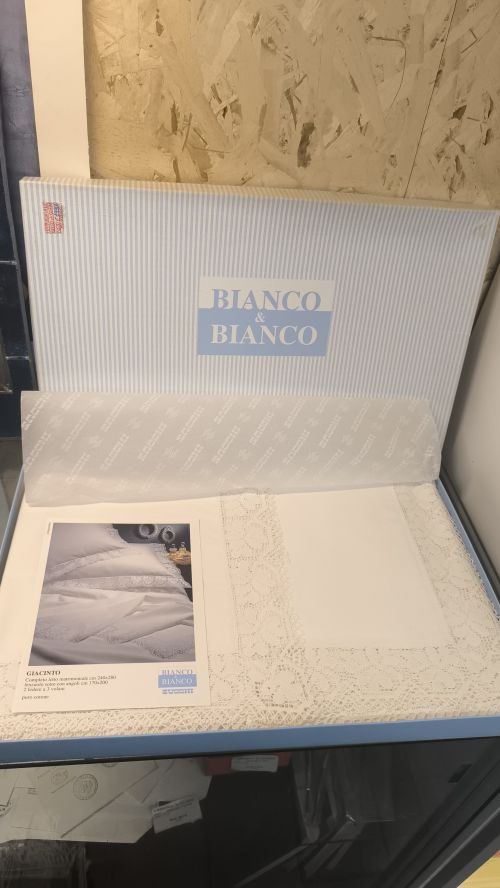 Zucchi  Copriletto bianco in cotone 240 * 280 con due federe