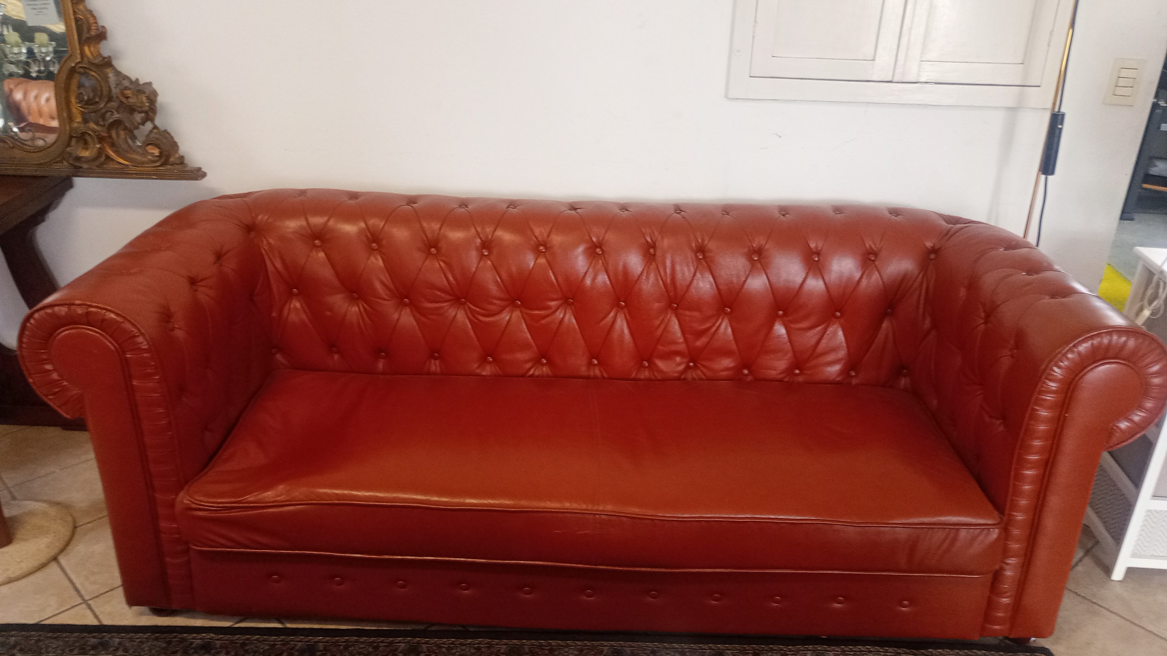 DIVANO CHESTERFIELD	