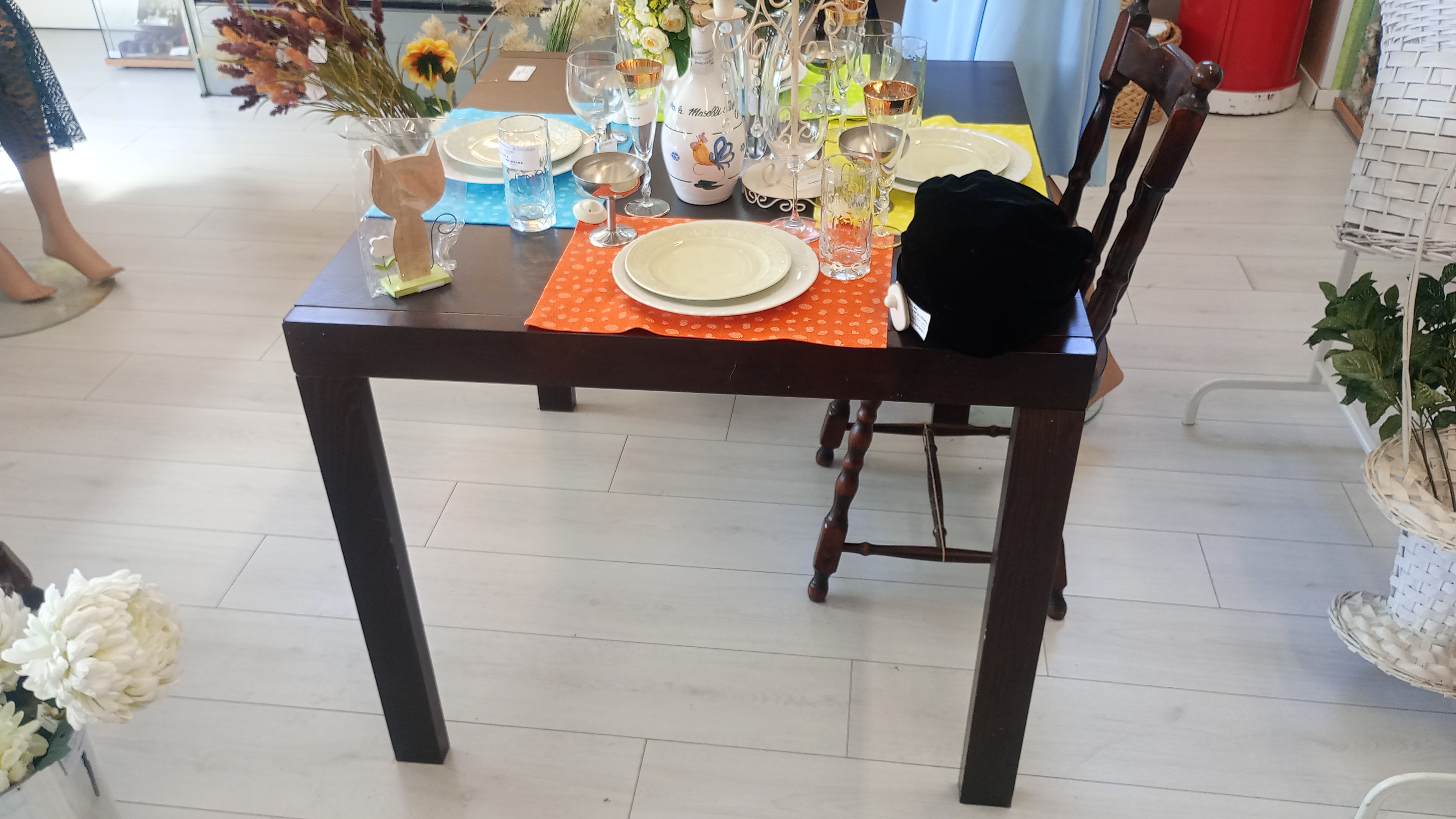 TAVOLO QUADRATO ALLUNGABILE misure chiuso 90x90 aperto 90x180