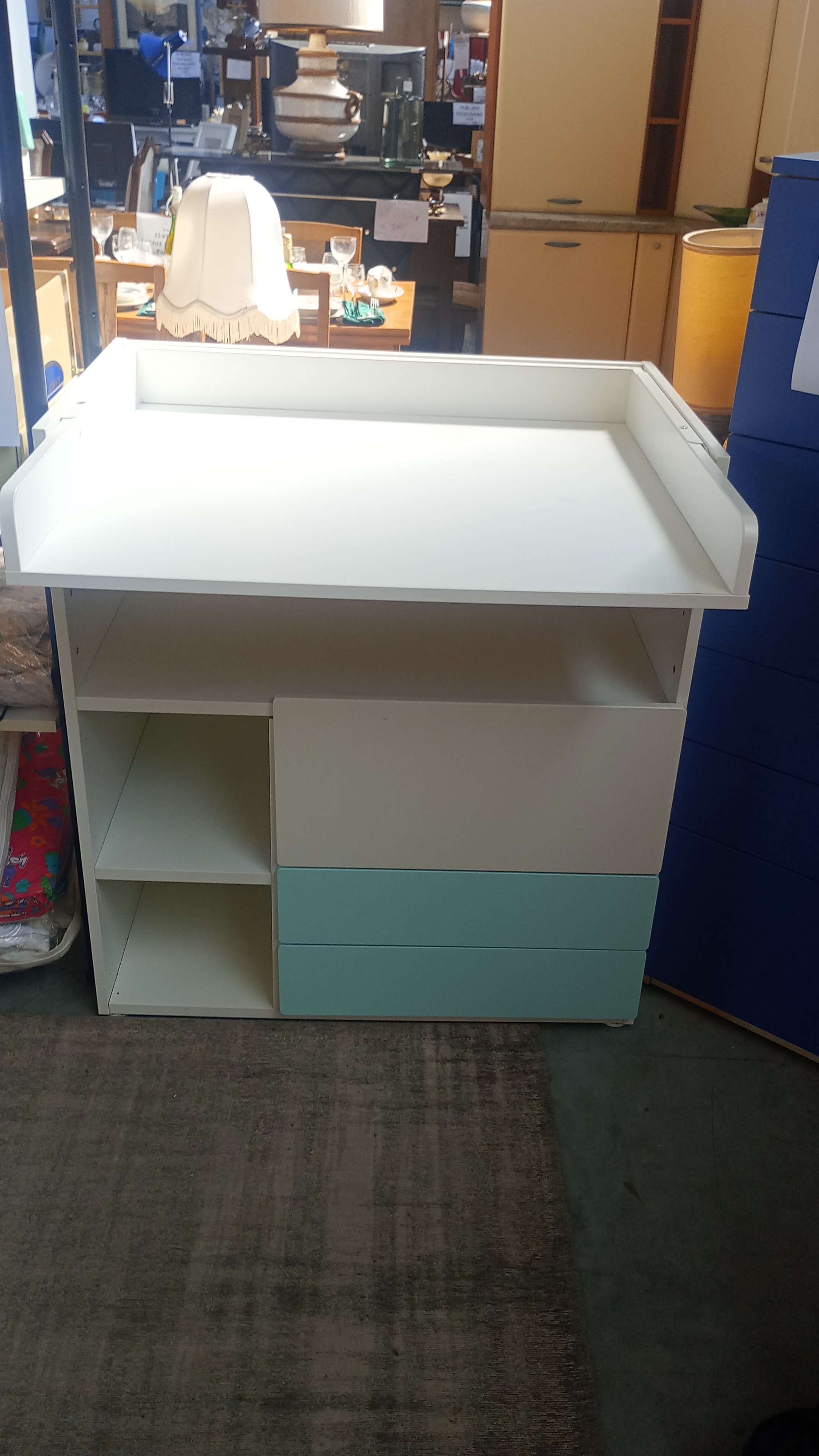 FASCIATOIO CON CASSETTIERA  IKEA