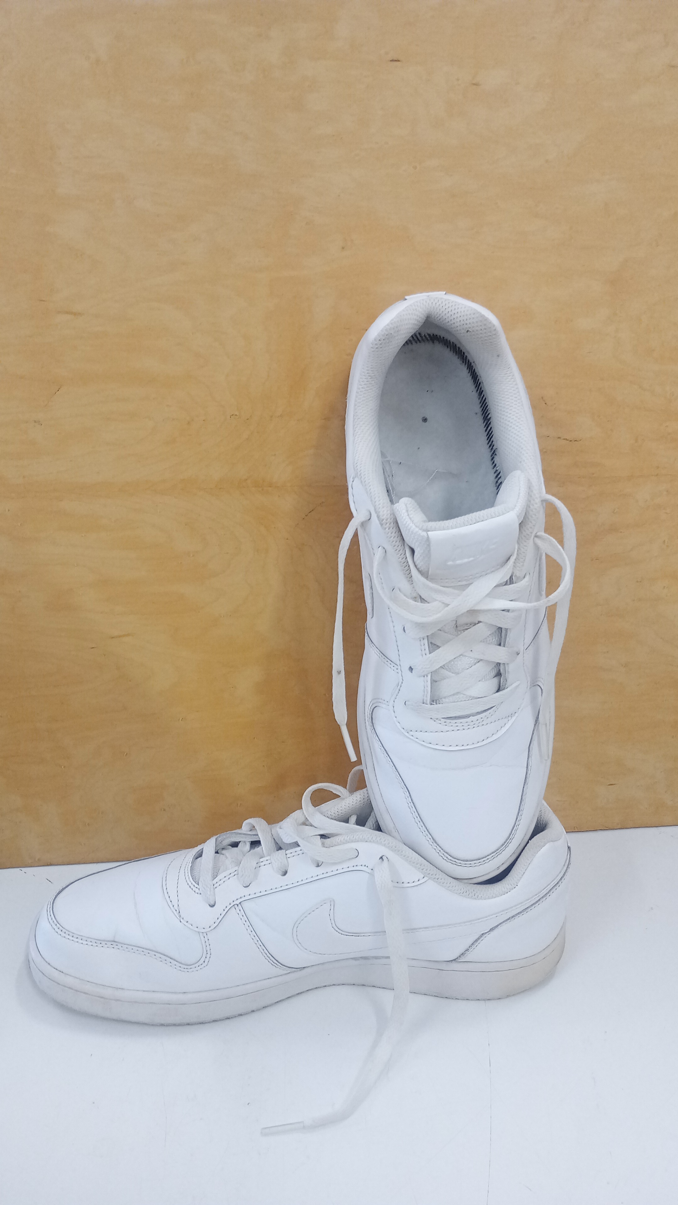 sc. bianca NIKE N.45