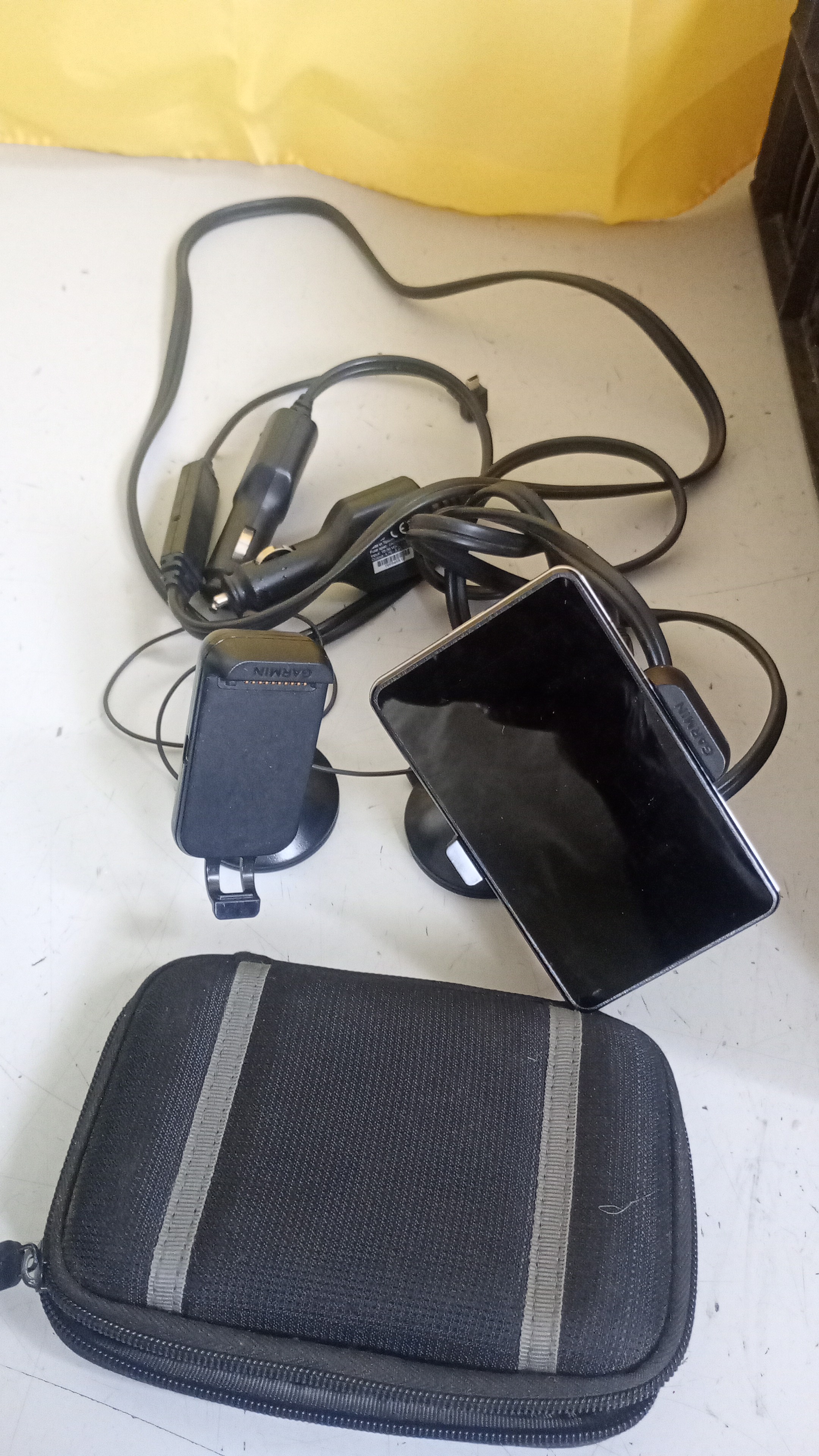 GARMIN NUVI con accessori