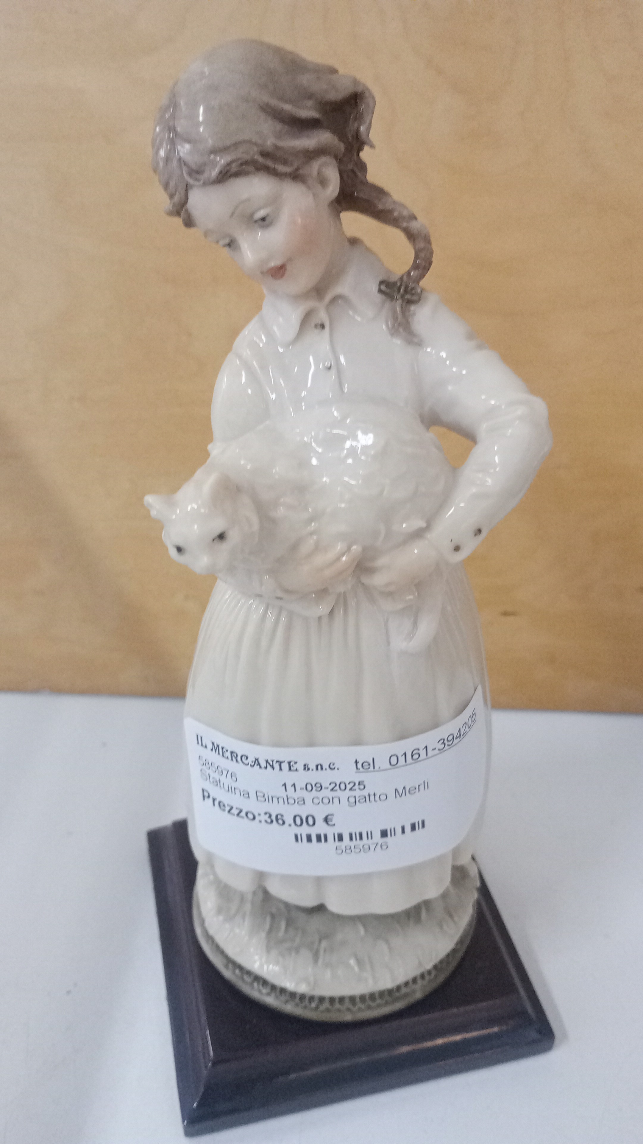  Statuina Bimba con gatto Merli