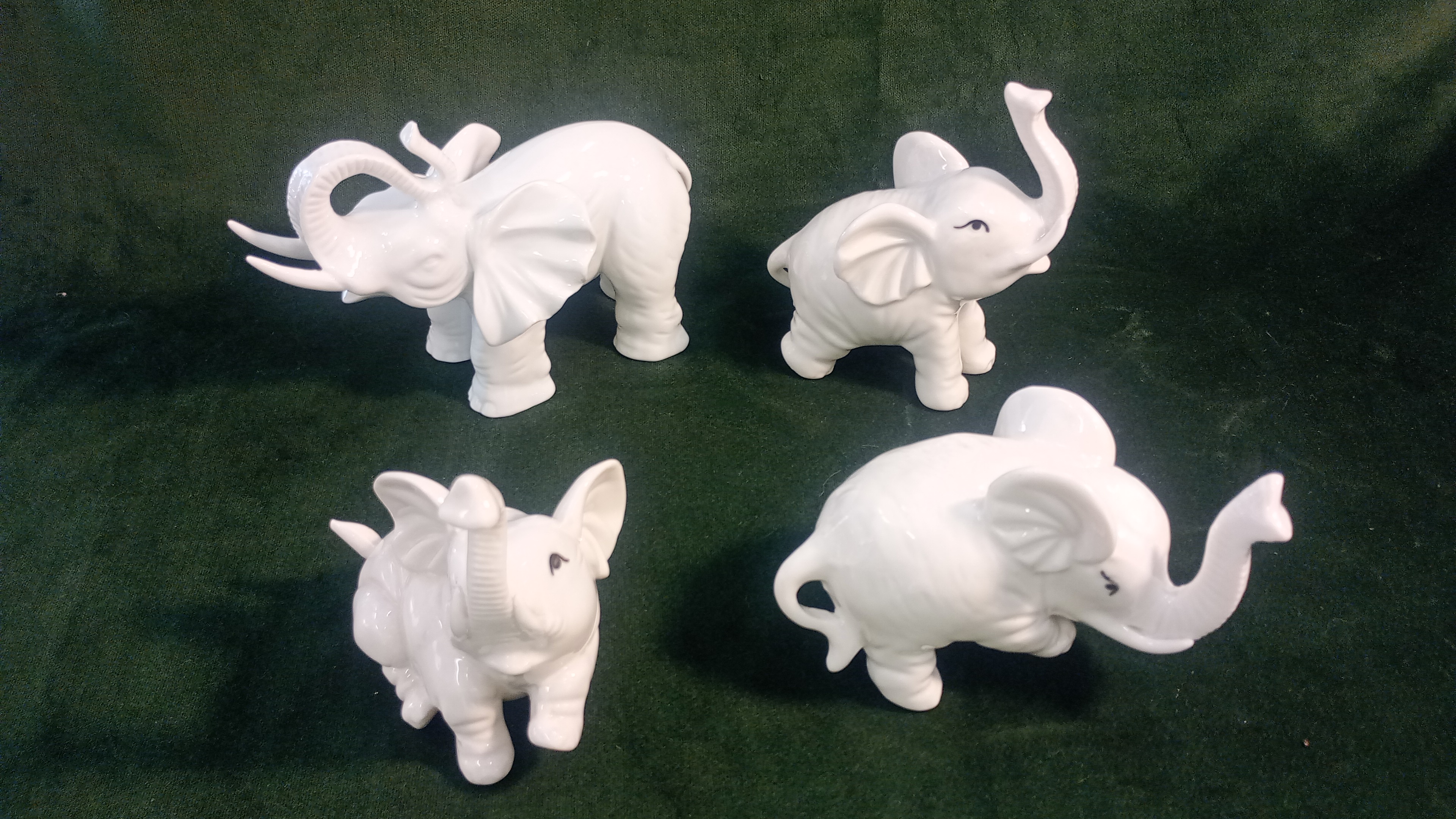  Elefante in ceramica