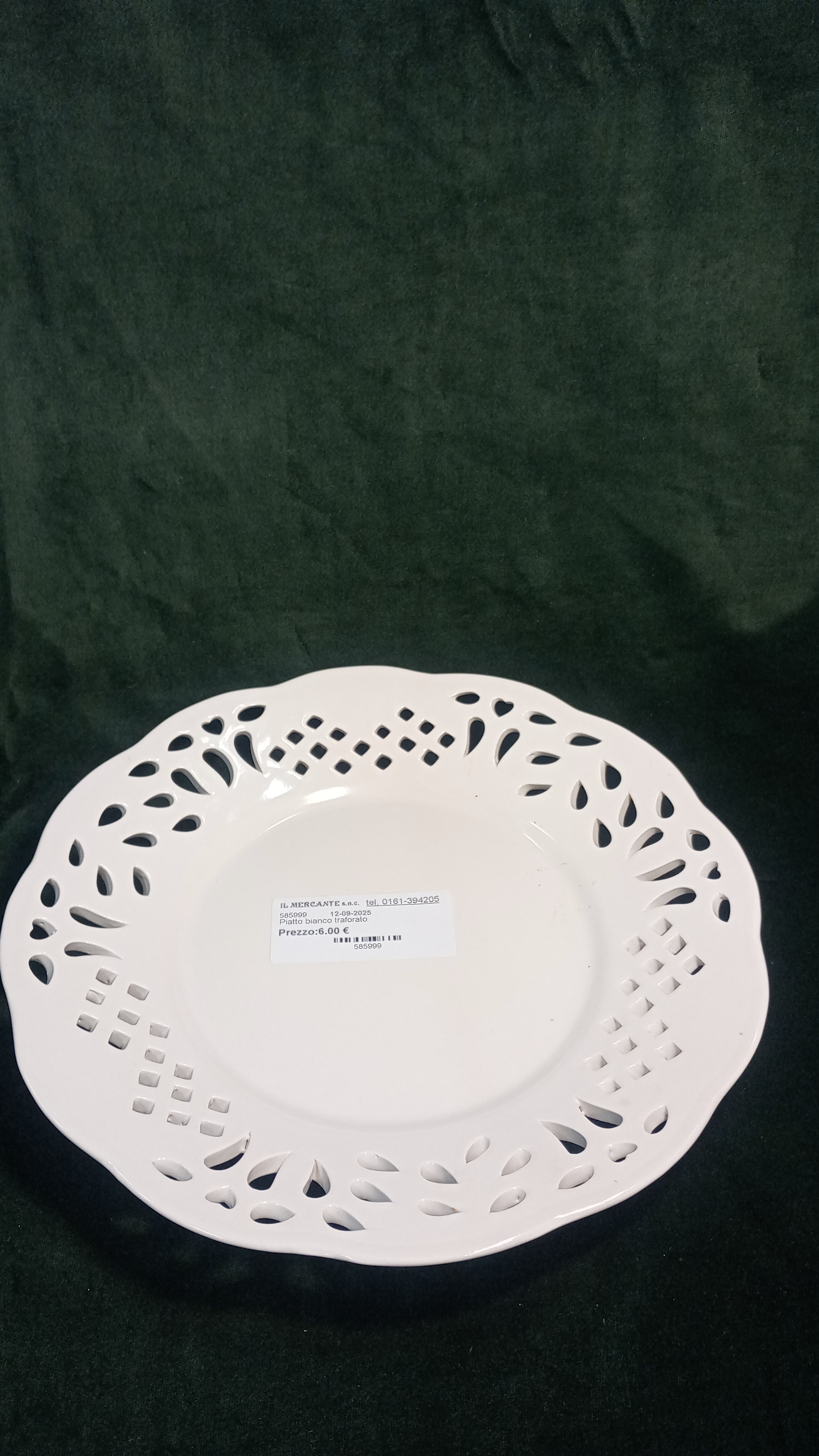  Piatto bianco traforato