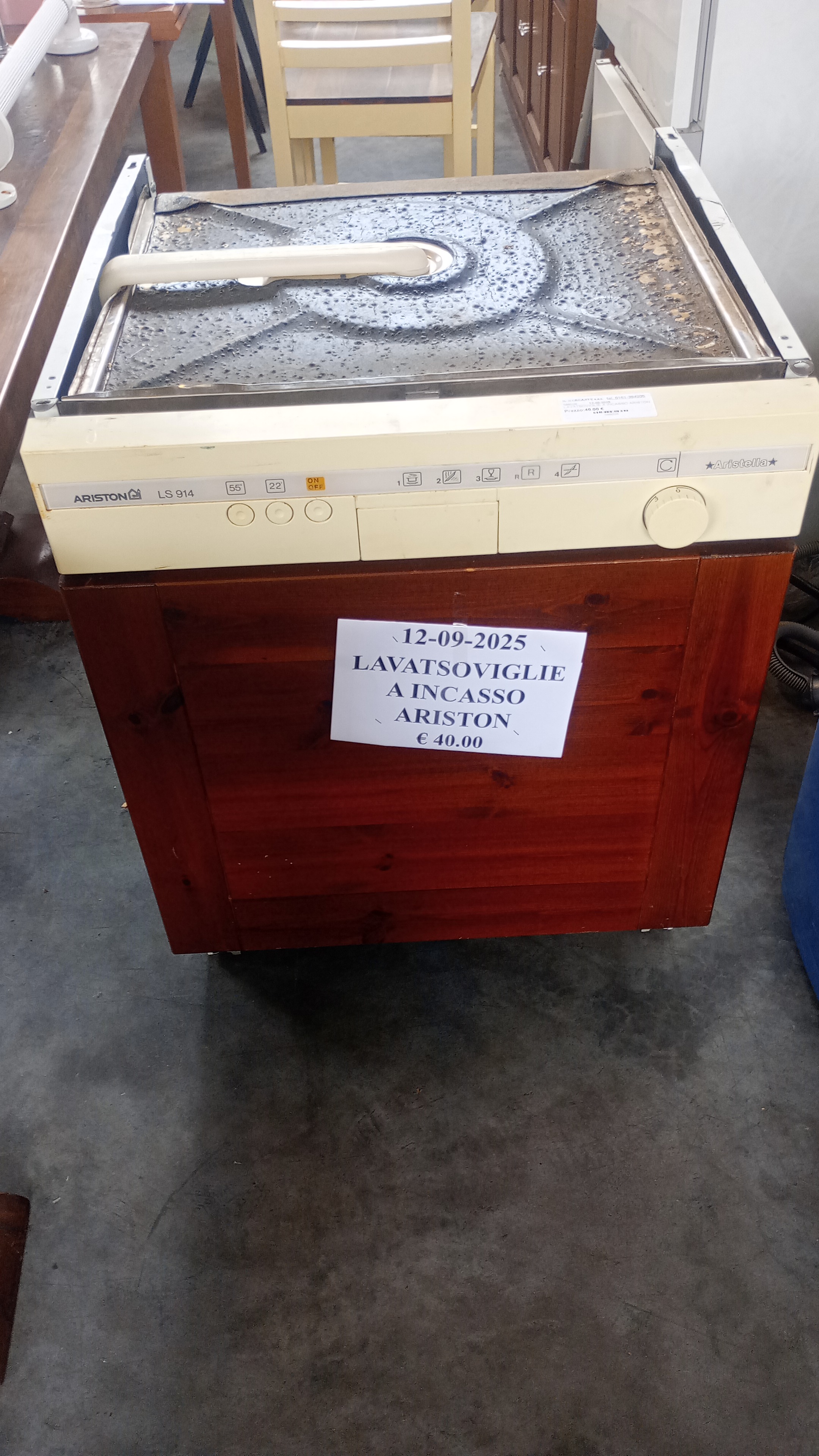 LAVATSOVIGLIE A INCASSO ARISTON 