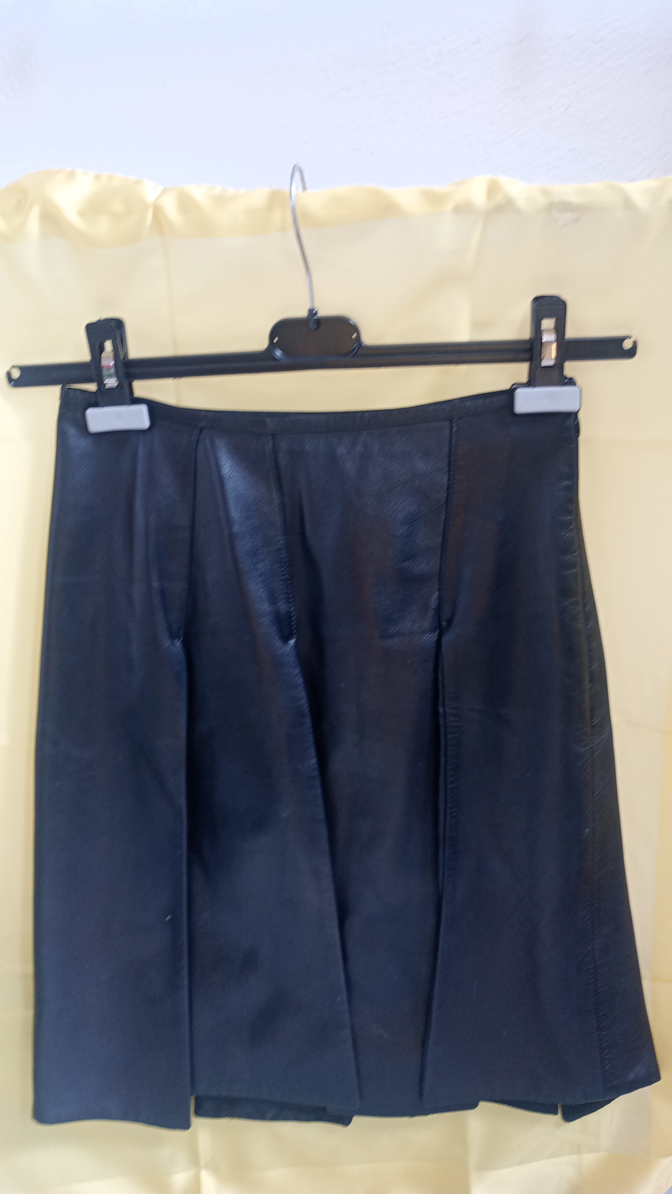 gonna in pelle PRADA tg.38