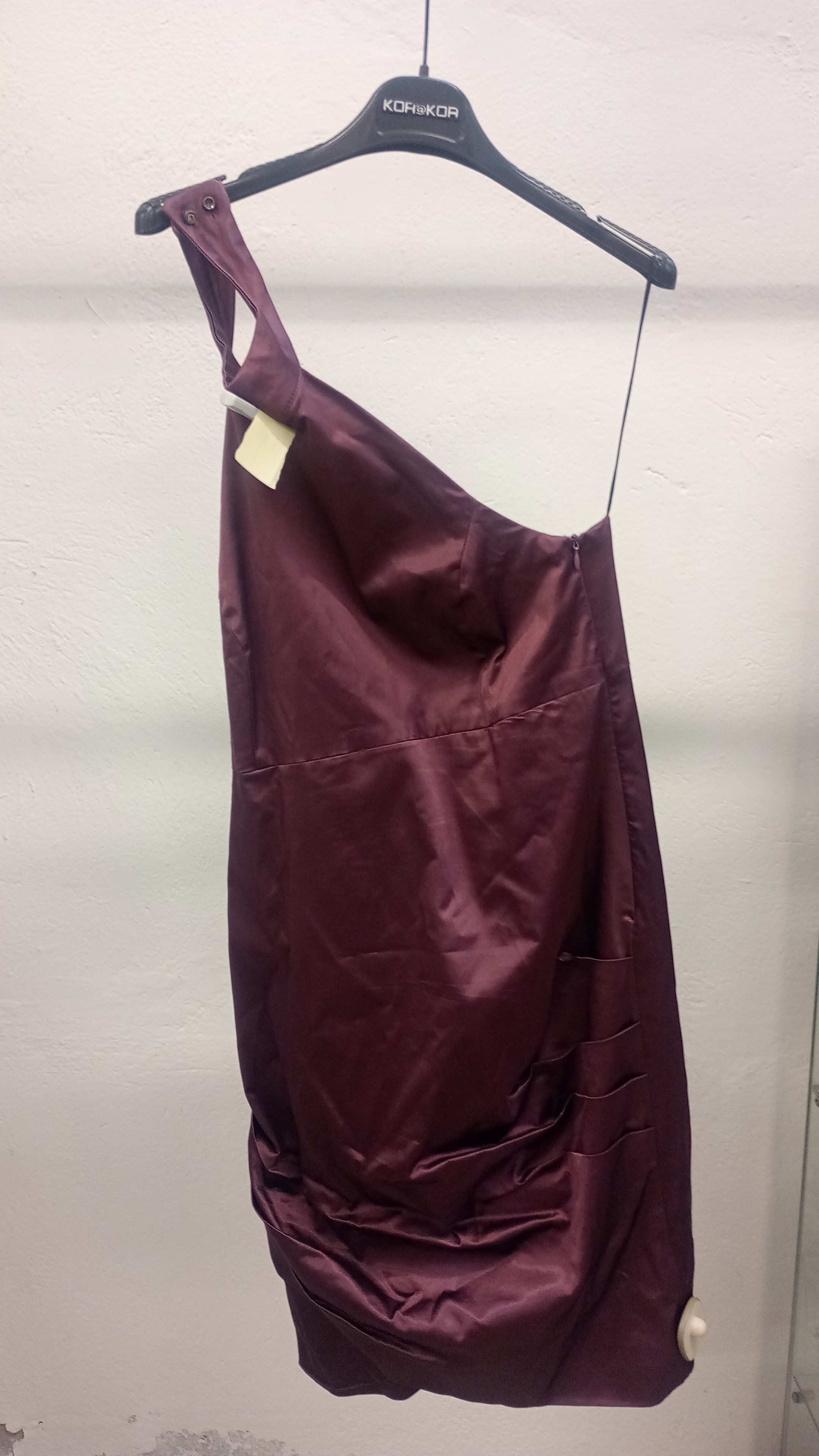 vest. rosso OLTRE