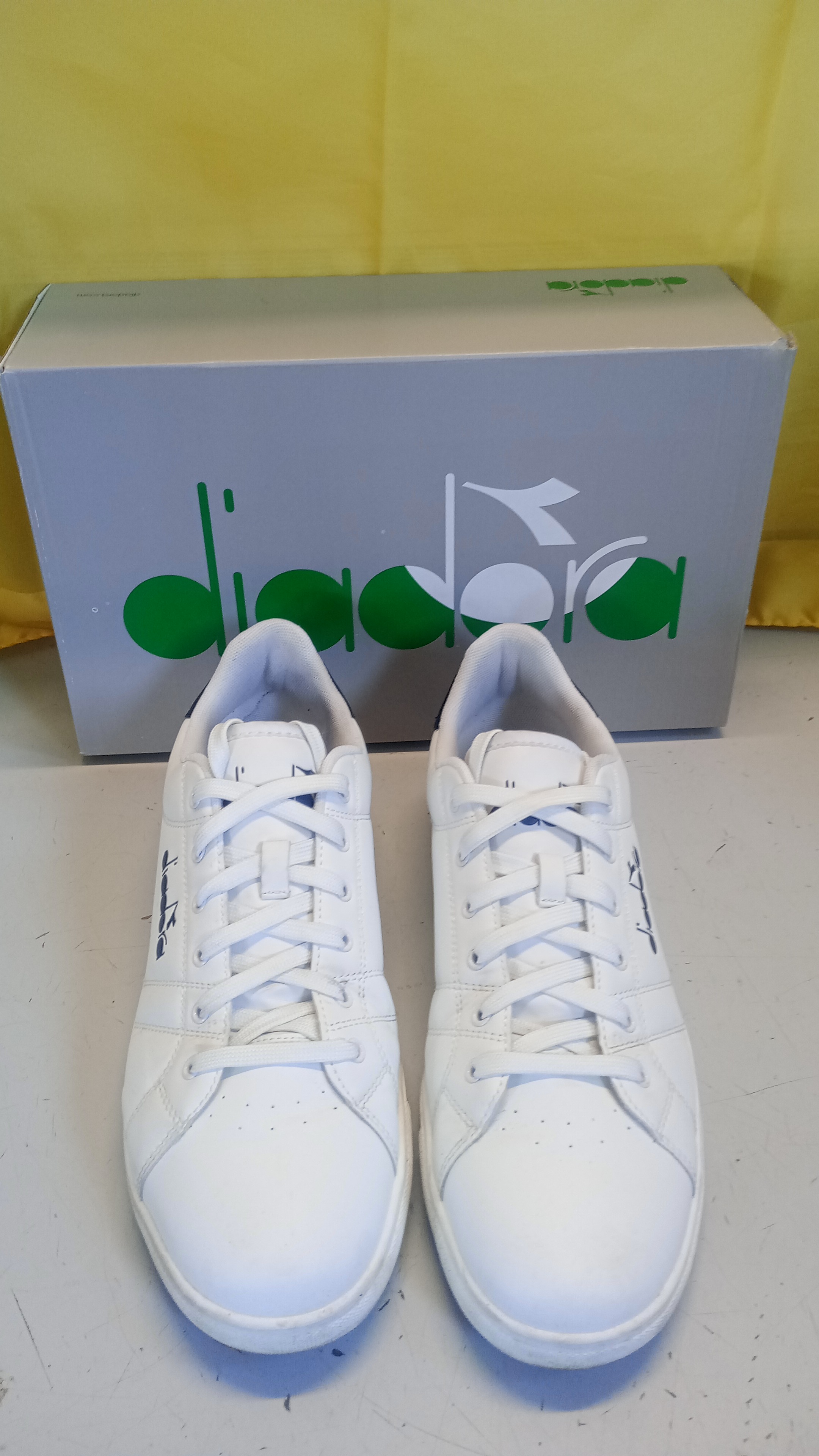  Scarpe Diadora bianche e nere 45