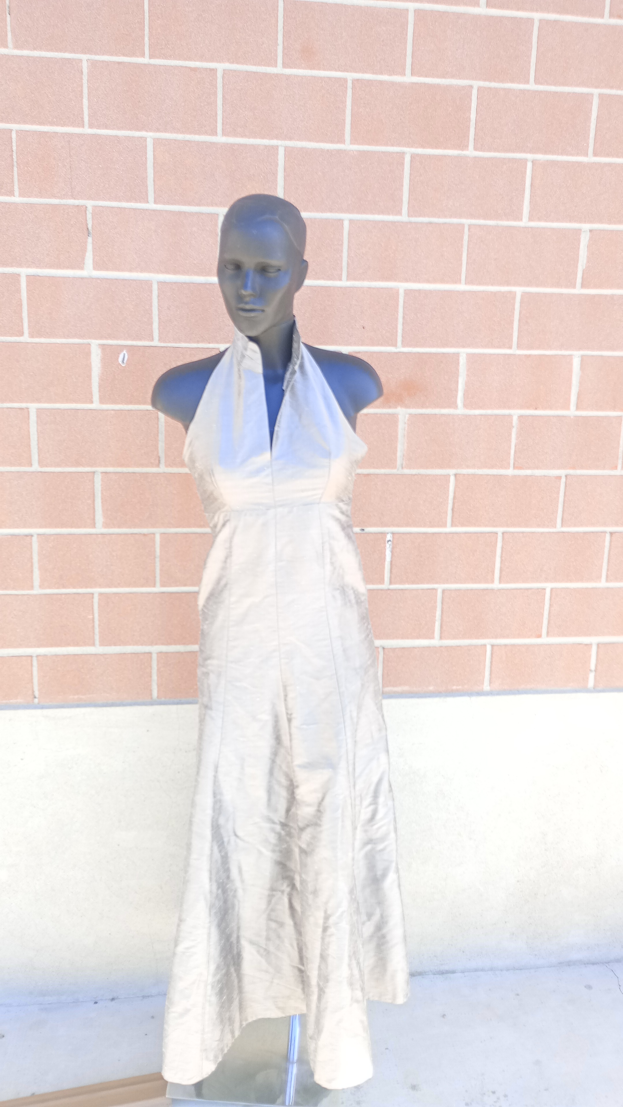 vestito grigio lungo