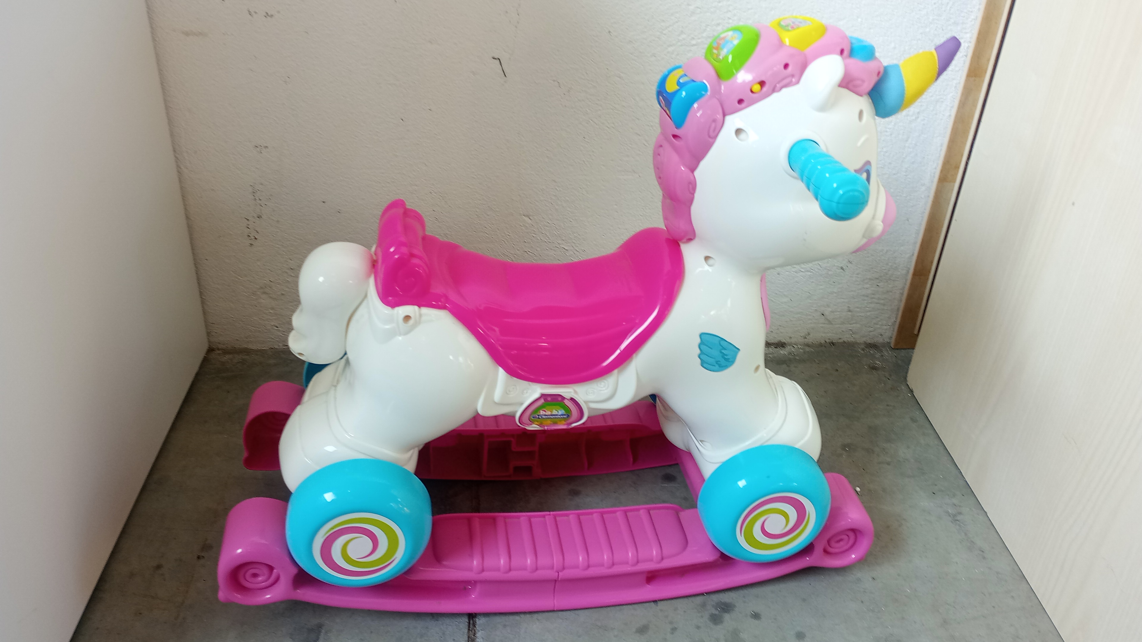 CAVALLO A DONDOLO