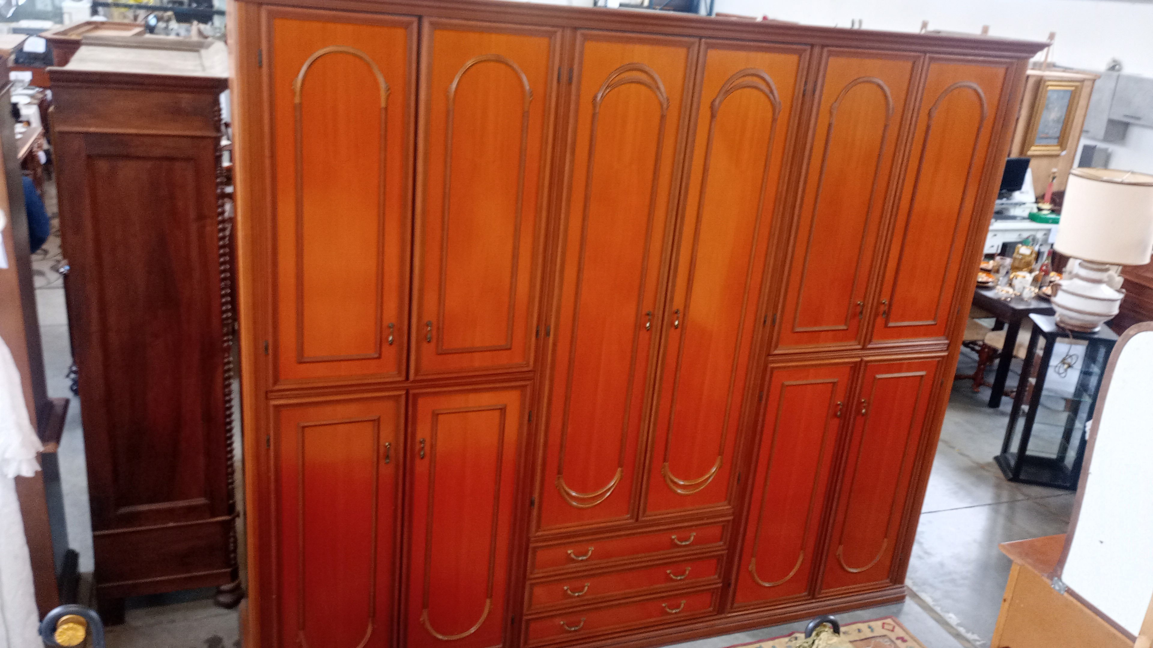 CAMERA DA LETTO COMPLETA DI: LETTO MATRIMONIALE-COMO-2COMODINI E ARMADIO