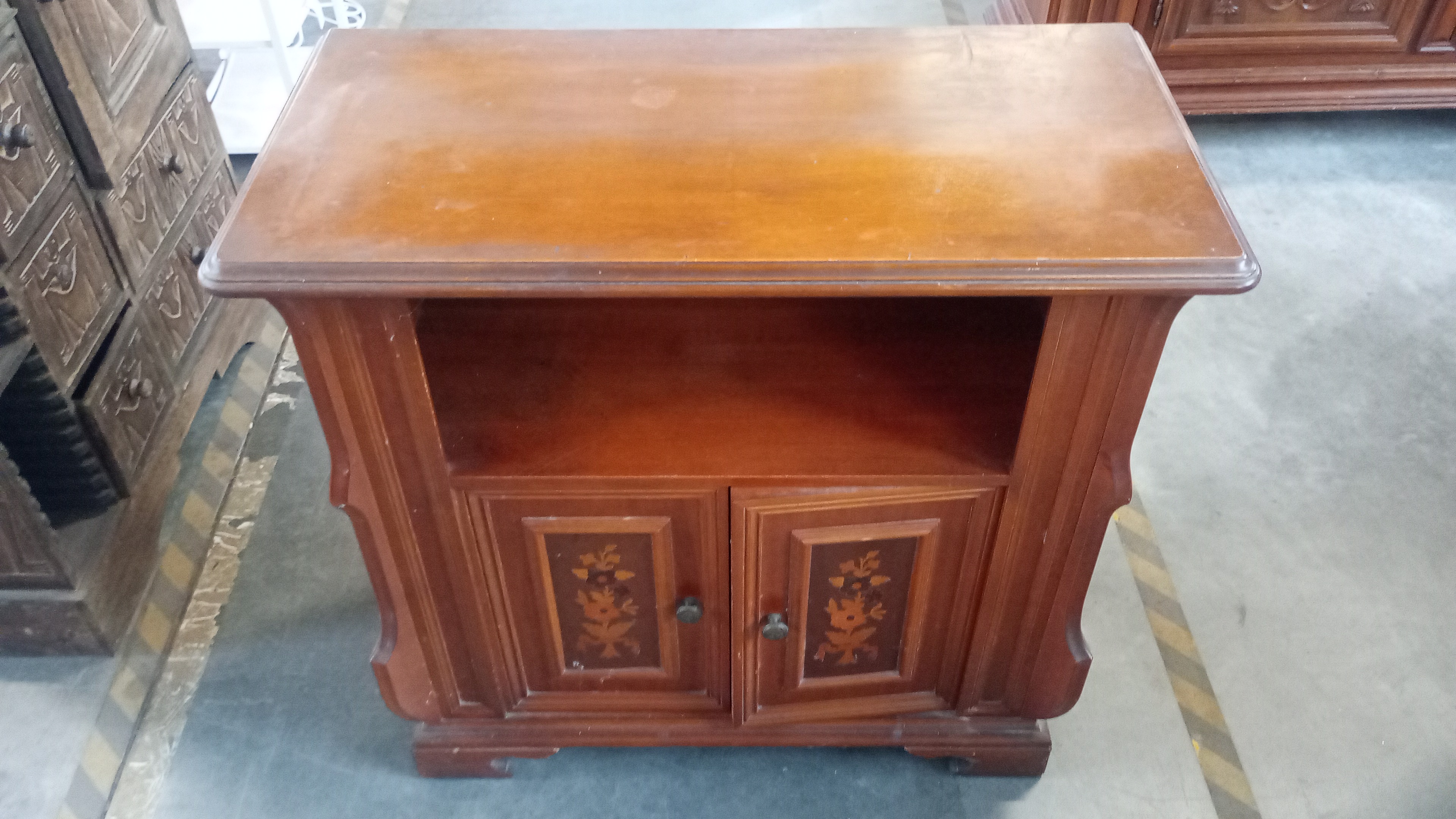 PICCOLA CREDENZA 2 ANTE 