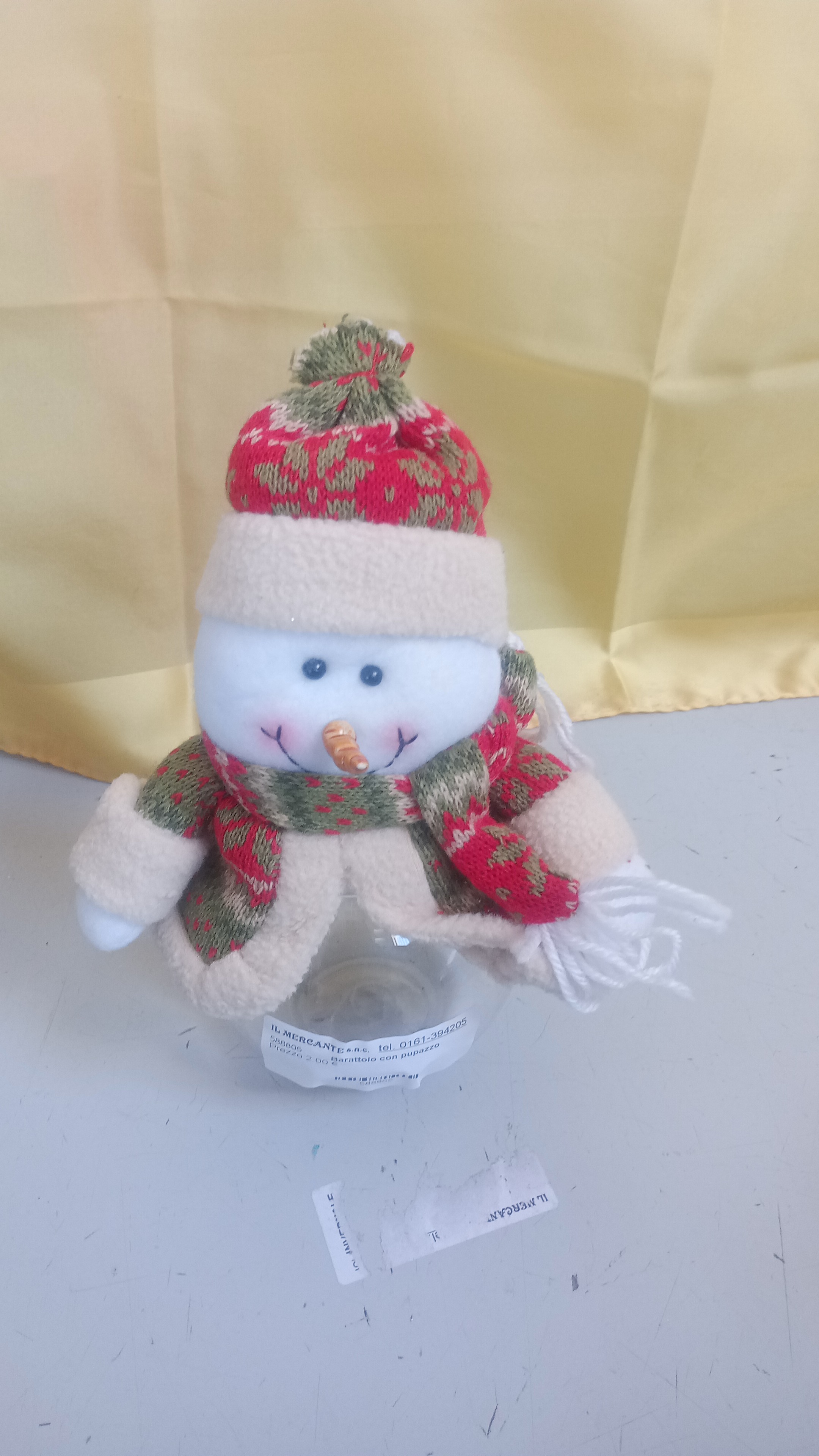  Barattolo con pupazzo 