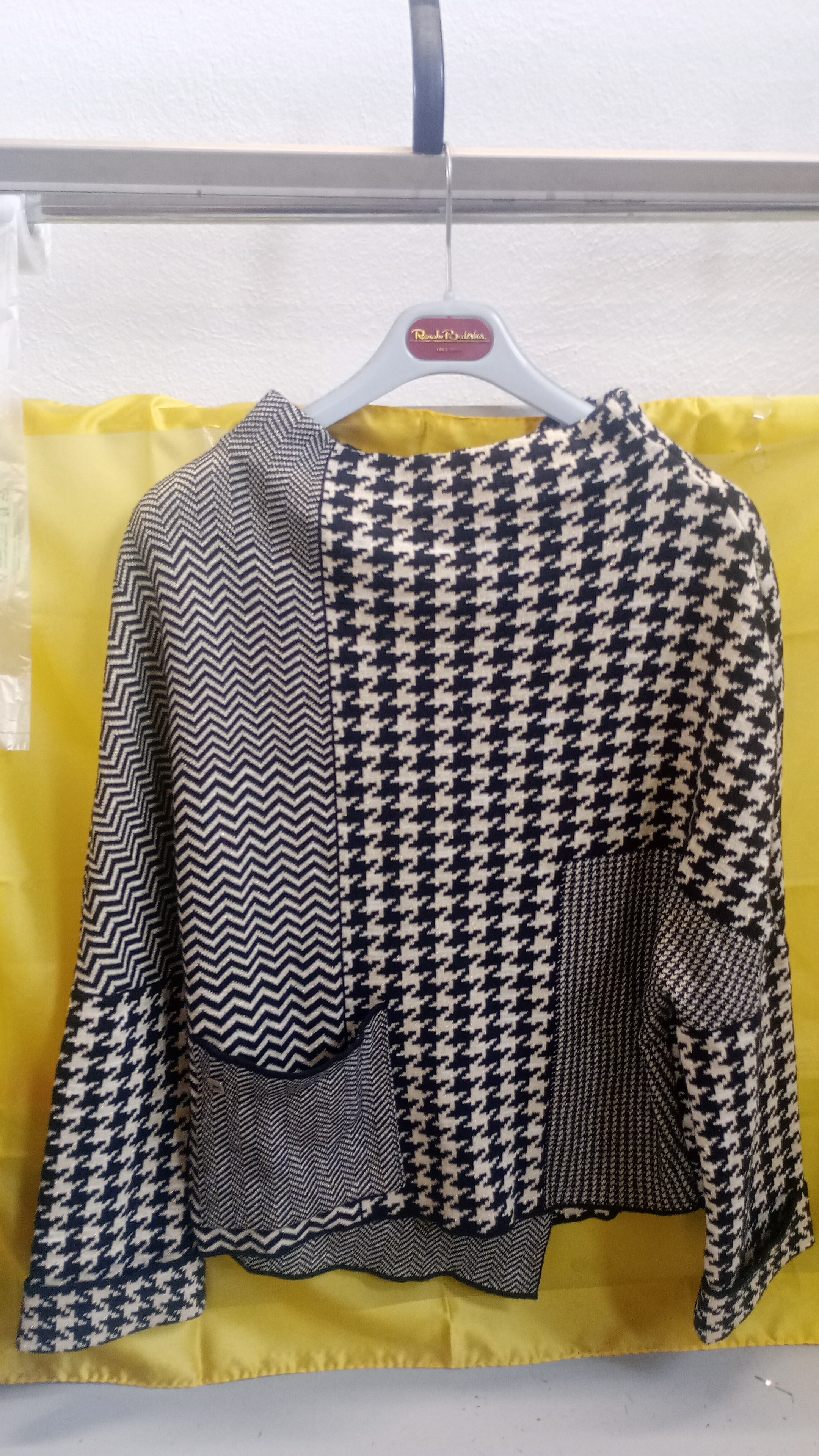 magl. grigia  a quadri MANILA GRACE