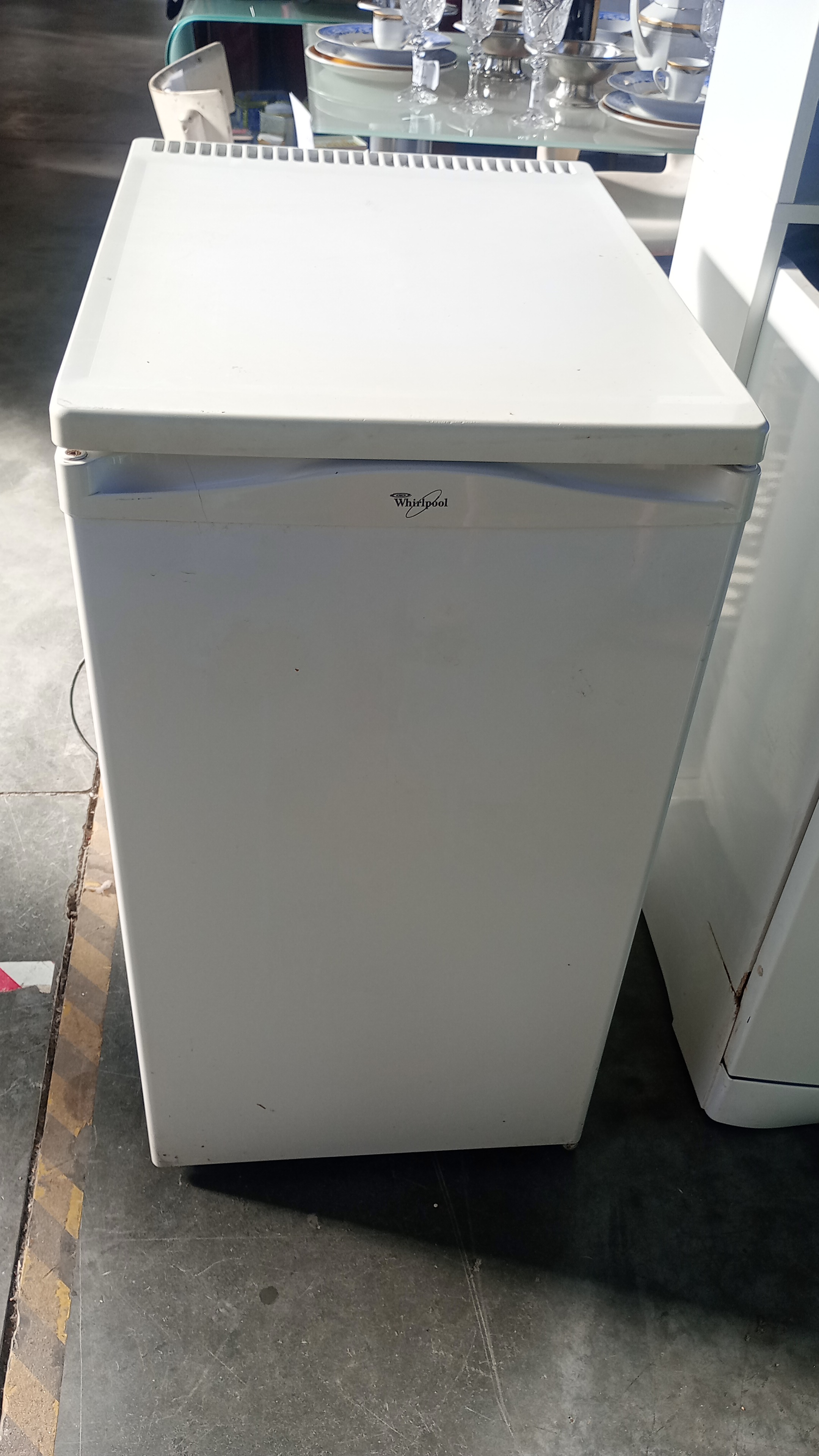 FRIGORIFERO BIANCO BASSO 