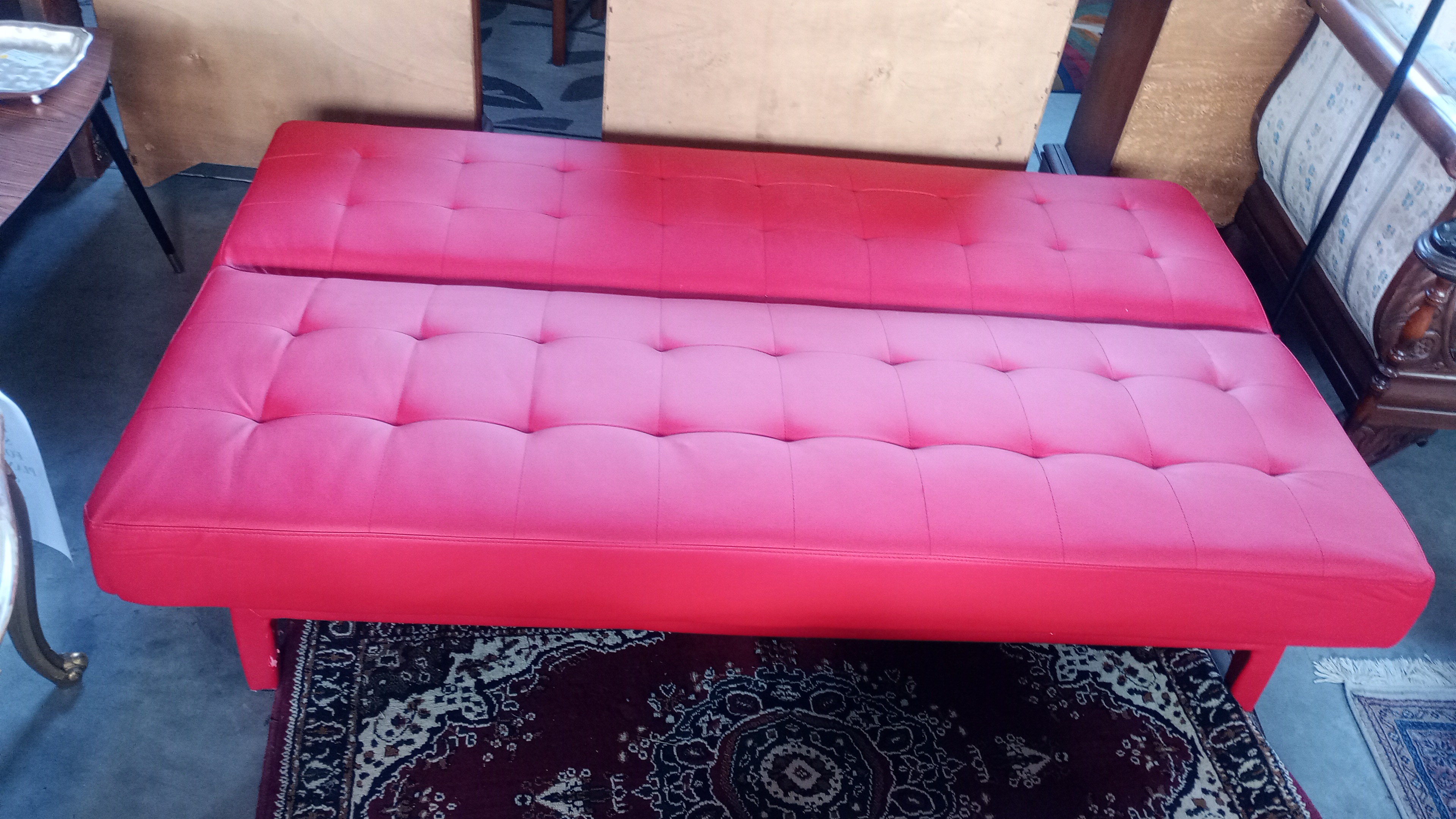 DIVANO ROSSO SCHIENALE RECLINABILE  LETTO DA UNAPIAZZA E MEZZA 