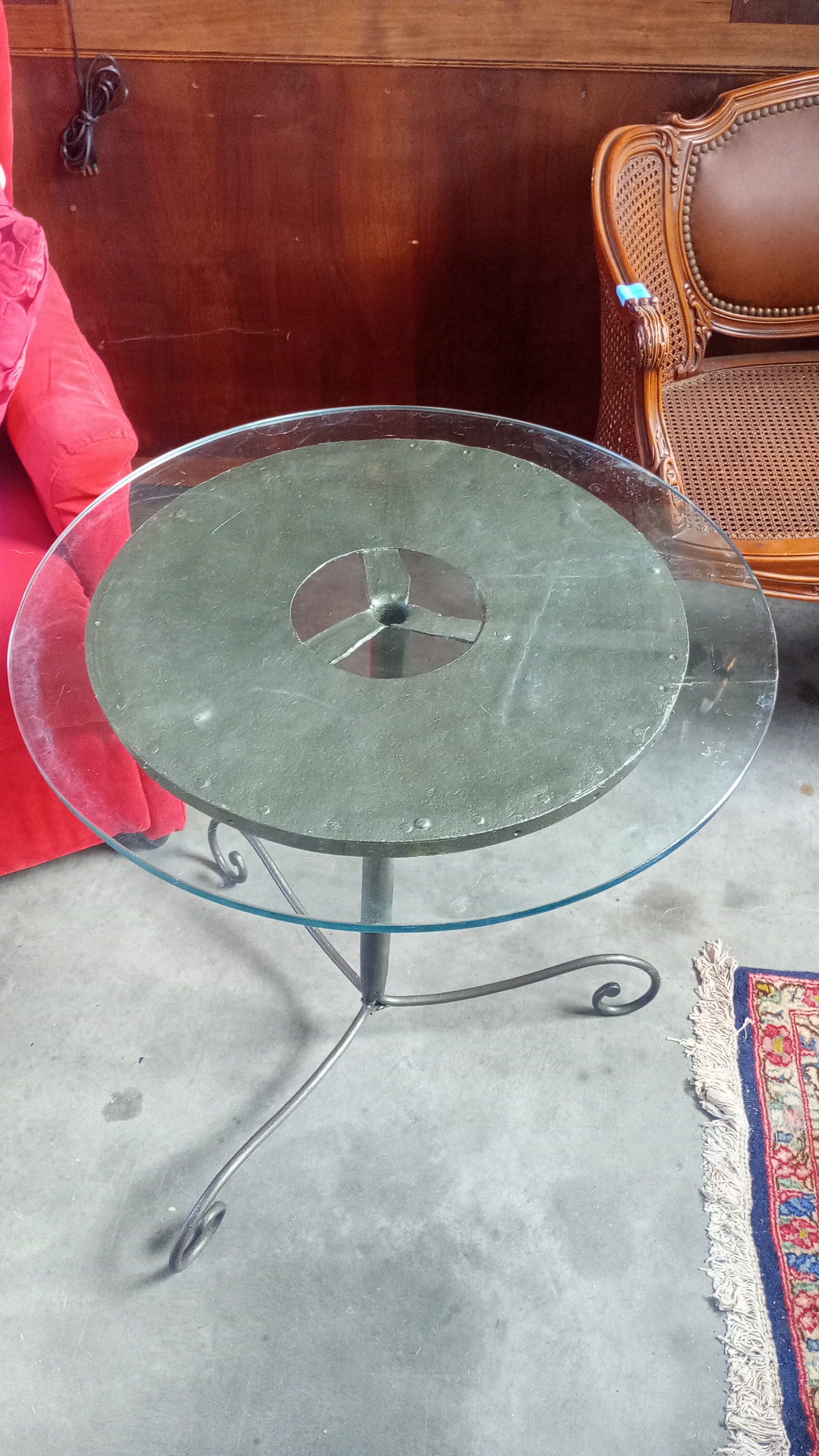 TAVOLO IN VETRO BASE IN METALO