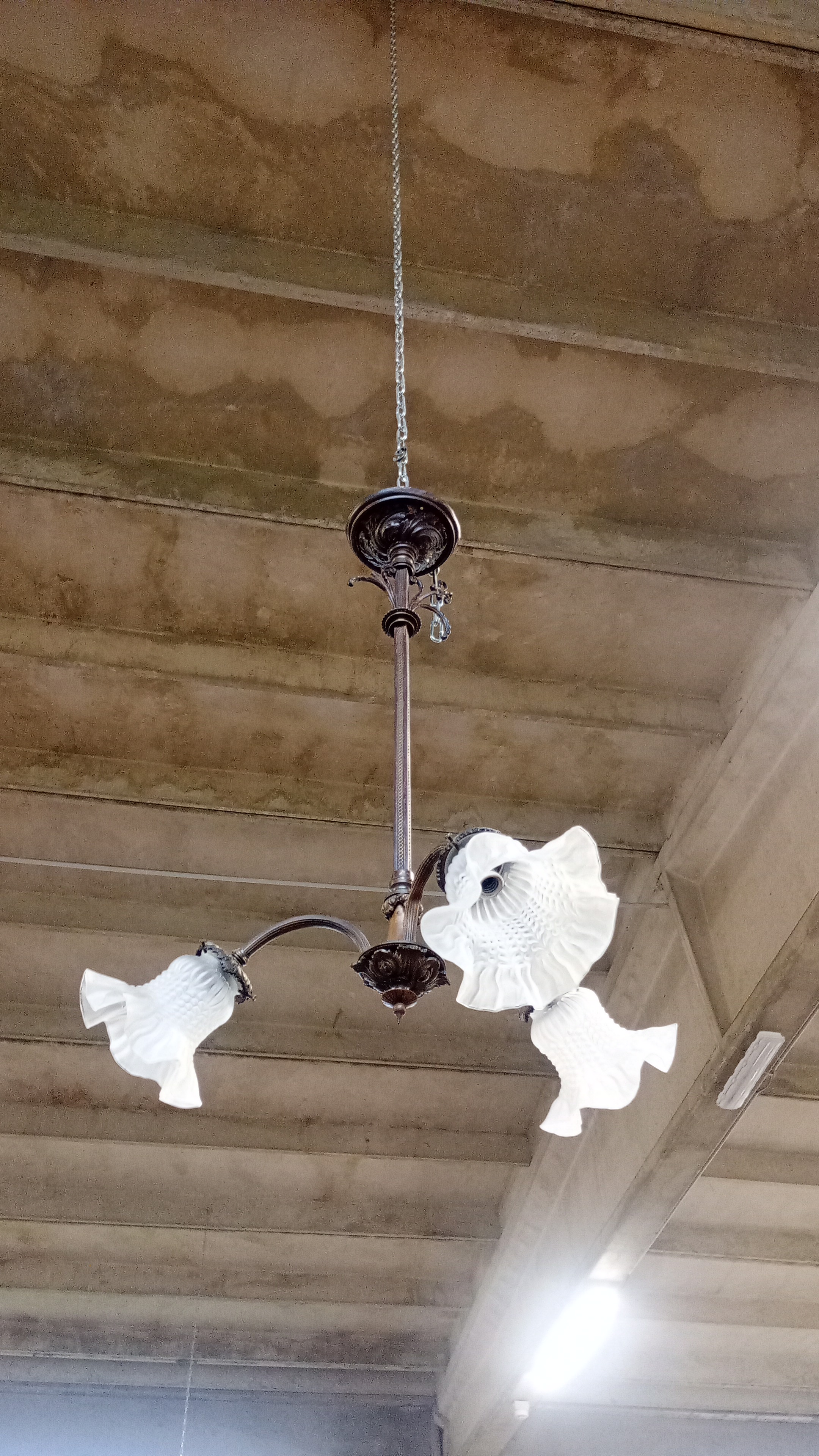 LAMPADARIO IN METALLO 3 LUCI