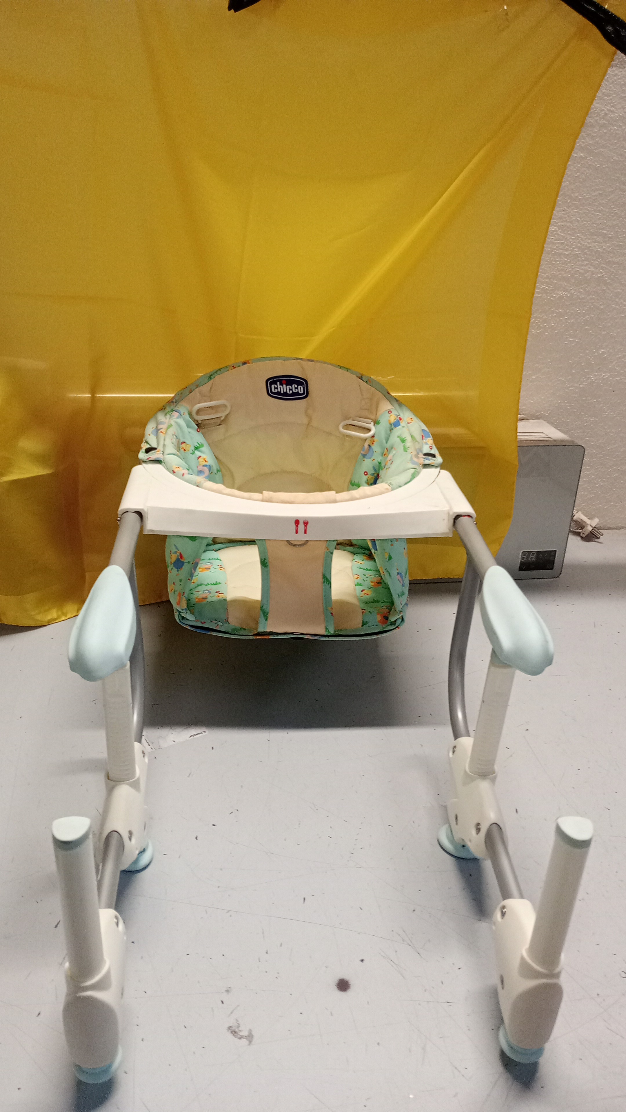 SEGGIOLINO DA TAVOLO CHICCO 360°