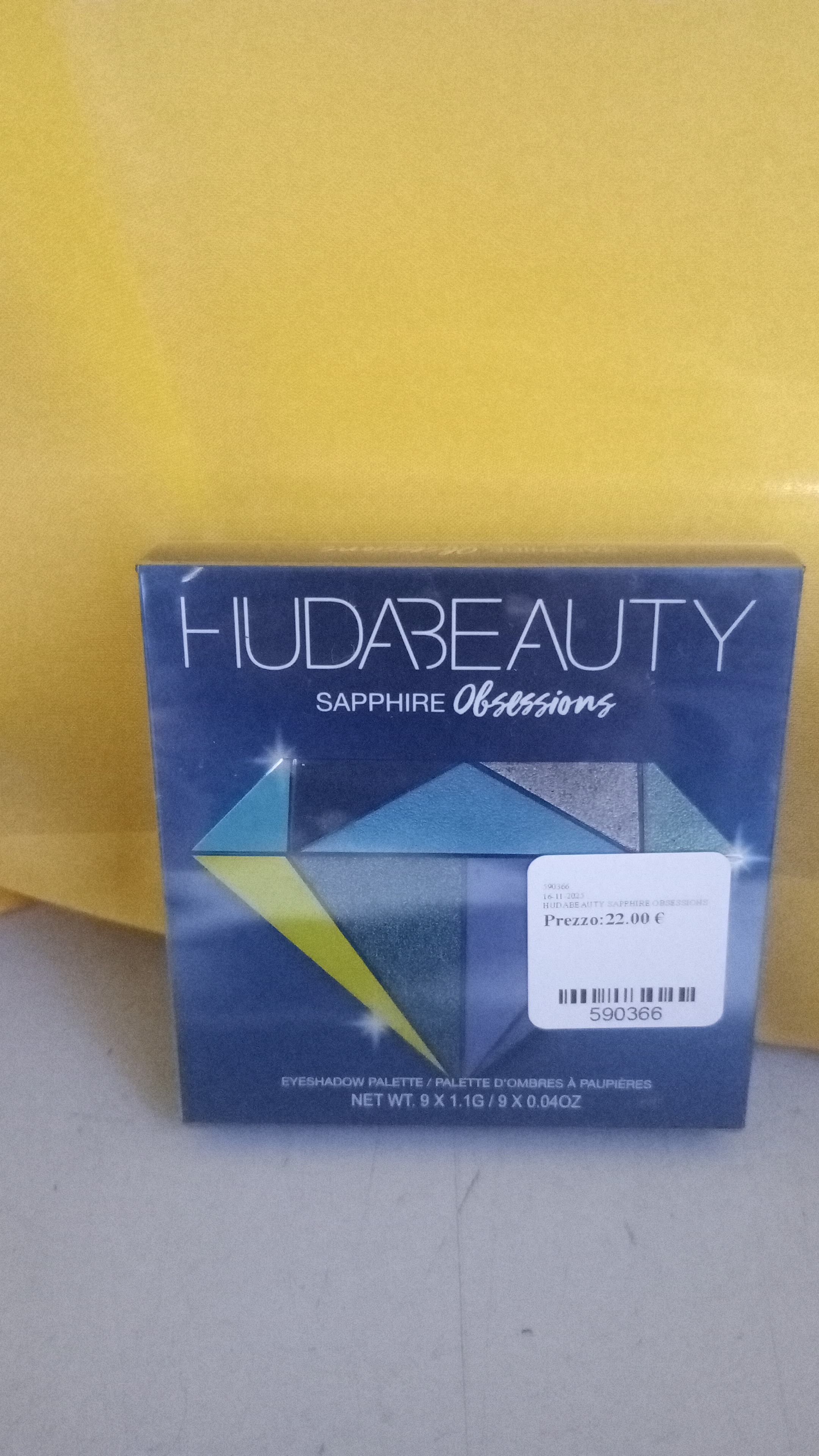 HUDABEAUTY SAPPHIRE OBSESSIONS