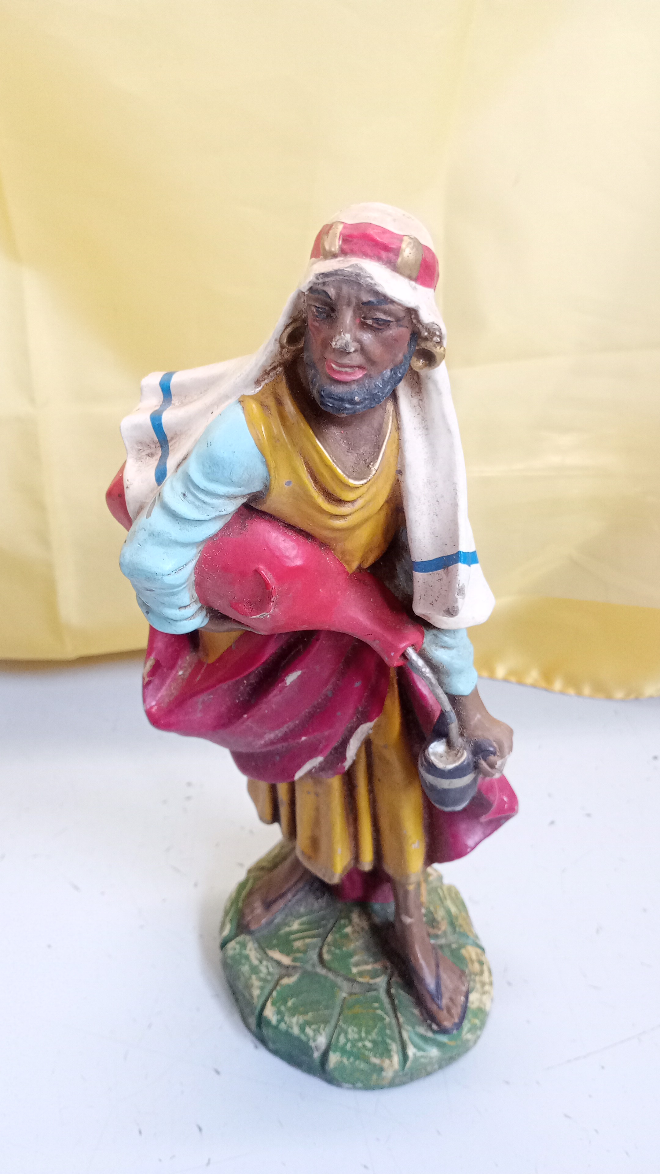 re magio in gesso grande